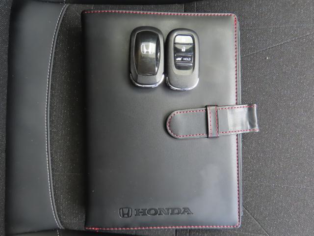 ヴェゼル e:HEVZ 純正コネクトディスプレイナビ マルチビューカメラ 前後ドラレコ TVフル ETC 4WD アルミホイール 全周囲カメラ 電動リアゲート オートクルーズコントロール アイドリングストップ USB入力端子(23枚目)