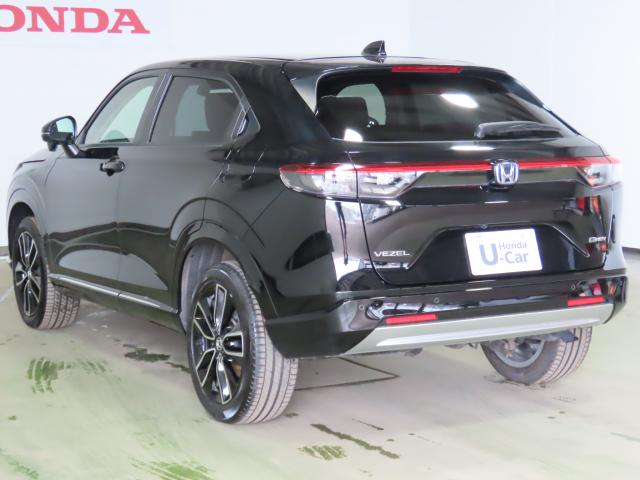 ヴェゼル e:HEVZ・PLaYパッケージ 純正8インチナビ TVフル リアカメラ ETC 4WD アルミホイール 電動リアゲート シートヒーター オートクルーズコントロール アイドリングストップ USB入力端子 衝突防止システム スマートキー(7枚目)