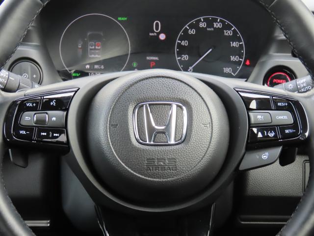 ヴェゼル e:HEVZ・PLaYパッケージ 純正8インチナビ TVフル リアカメラ ETC 4WD アルミホイール 電動リアゲート シートヒーター オートクルーズコントロール アイドリングストップ USB入力端子 衝突防止システム スマートキー(12枚目)