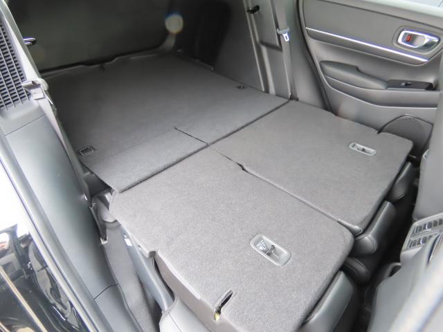 ヴェゼル e:HEVZ・PLaYパッケージ 純正8インチナビ TVフル リアカメラ ETC 4WD アルミホイール 電動リアゲート シートヒーター オートクルーズコントロール アイドリングストップ USB入力端子 衝突防止システム スマートキー(20枚目)