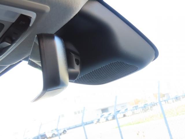 ヴェゼル ｅ：ＨＥＶＺ　純正コネクトディスプレイナビ　マルチビューカメラ　ＴＶフル　リアカメラ　ＥＴＣ　４ＷＤ　アルミホイール　シートヒーター　オートクルーズコントロール　アイドリングストップ　ＵＳＢ入力端子（2枚目）