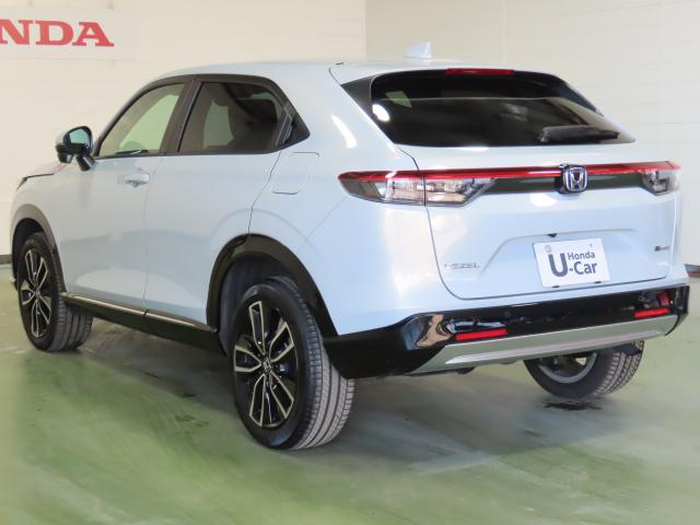 ヴェゼル ｅ：ＨＥＶＺ　純正コネクトディスプレイナビ　マルチビューカメラ　ＴＶフル　リアカメラ　ＥＴＣ　４ＷＤ　アルミホイール　シートヒーター　オートクルーズコントロール　アイドリングストップ　ＵＳＢ入力端子（6枚目）