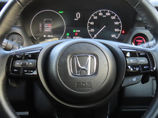 ヴェゼル ｅ：ＨＥＶＺ　純正コネクトディスプレイナビ　マルチビューカメラ　ＴＶフル　リアカメラ　ＥＴＣ　４ＷＤ　アルミホイール　シートヒーター　オートクルーズコントロール　アイドリングストップ　ＵＳＢ入力端子（11枚目）