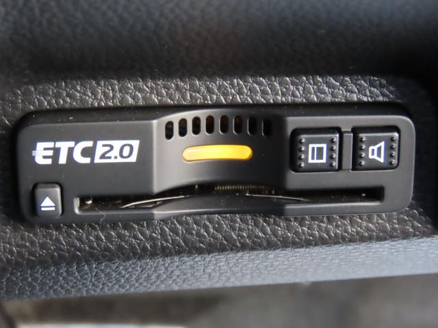 ヴェゼル ｅ：ＨＥＶＺ　純正コネクトディスプレイナビ　マルチビューカメラ　ＴＶフル　リアカメラ　ＥＴＣ　４ＷＤ　アルミホイール　シートヒーター　オートクルーズコントロール　アイドリングストップ　ＵＳＢ入力端子（15枚目）