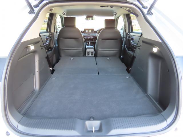 ヴェゼル ｅ：ＨＥＶＺ　純正コネクトディスプレイナビ　マルチビューカメラ　ＴＶフル　リアカメラ　ＥＴＣ　４ＷＤ　アルミホイール　シートヒーター　オートクルーズコントロール　アイドリングストップ　ＵＳＢ入力端子（22枚目）