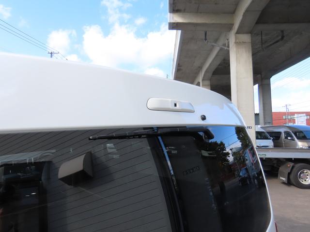 ハイエースワゴン GL キャンピング 東和モーター製ツエルト ベバストFFヒーター サブバッテリー走行&外部充電 上蓋式冷蔵庫 電子レンジ 4WD(15枚目)