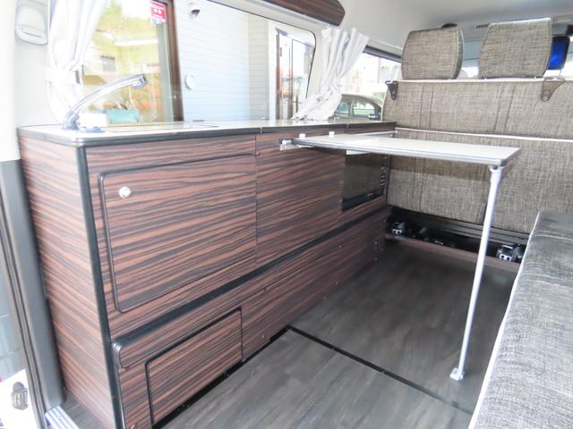 ハイエースワゴン GL キャンピング 東和モーター製ツエルト ベバストFFヒーター サブバッテリー走行&外部充電 上蓋式冷蔵庫 電子レンジ 4WD(31枚目)