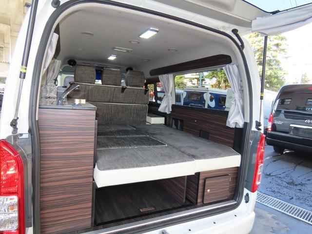 ハイエースワゴン GL キャンピング 東和モーター製ツエルト ベバストFFヒーター サブバッテリー走行&外部充電 上蓋式冷蔵庫 電子レンジ 4WD(32枚目)