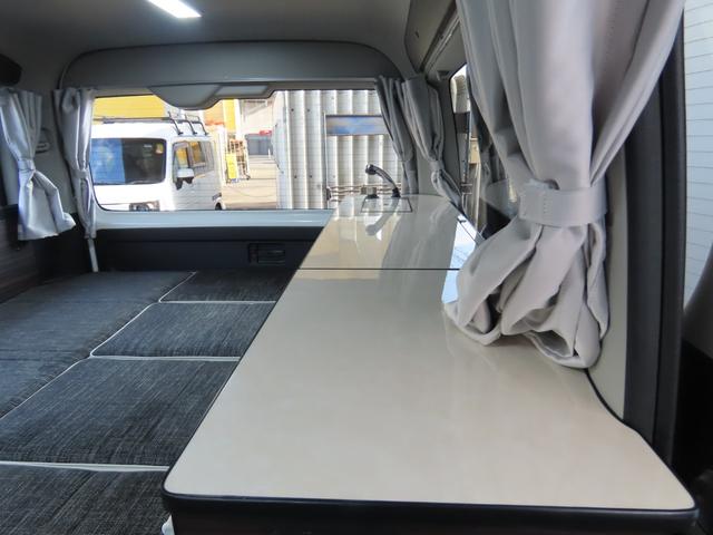 ハイエースワゴン GL キャンピング 東和モーター製ツエルト ベバストFFヒーター サブバッテリー走行&外部充電 上蓋式冷蔵庫 電子レンジ 4WD(40枚目)