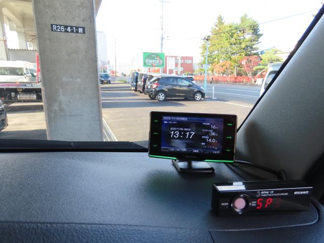 ハイエースワゴン GL キャンピング 東和モーター製ツエルト ベバストFFヒーター サブバッテリー走行&外部充電 上蓋式冷蔵庫 電子レンジ 4WD(60枚目)