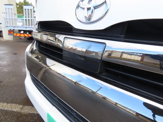 ハイエースバン スーパーＧＬ　ダークプライムＩＩ　キャンピング　バンテック新潟製ＶＡＮＲＥＶＯ４８０　ベバストＦＦヒーター　上蓋式冷蔵庫　電子レンジ　４ＷＤ（4枚目）