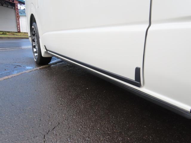 ハイエースバン スーパーＧＬ　ダークプライムＩＩ　キャンピング　バンテック新潟製ＶＡＮＲＥＶＯ４８０　ベバストＦＦヒーター　上蓋式冷蔵庫　電子レンジ　４ＷＤ（13枚目）
