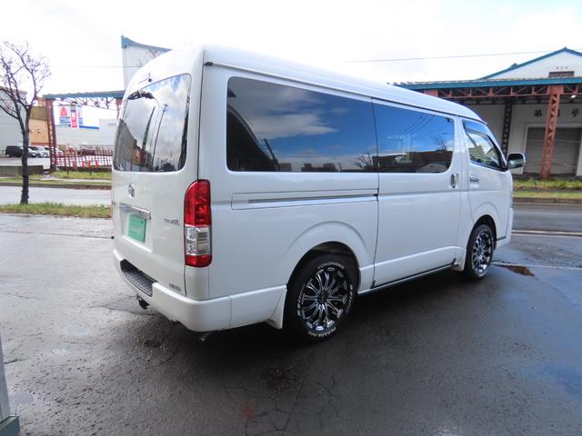 ハイエースバン スーパーＧＬ　ダークプライムＩＩ　キャンピング　バンテック新潟製ＶＡＮＲＥＶＯ４８０　ベバストＦＦヒーター　上蓋式冷蔵庫　電子レンジ　４ＷＤ（19枚目）