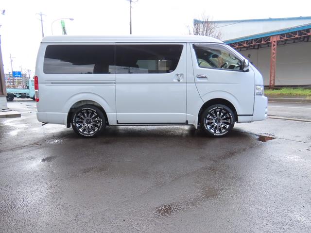 ハイエースバン スーパーＧＬ　ダークプライムＩＩ　キャンピング　バンテック新潟製ＶＡＮＲＥＶＯ４８０　ベバストＦＦヒーター　上蓋式冷蔵庫　電子レンジ　４ＷＤ（20枚目）