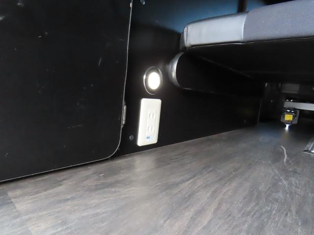 ハイエースバン スーパーＧＬ　ダークプライムＩＩ　キャンピング　バンテック新潟製ＶＡＮＲＥＶＯ４８０　ベバストＦＦヒーター　上蓋式冷蔵庫　電子レンジ　４ＷＤ（48枚目）