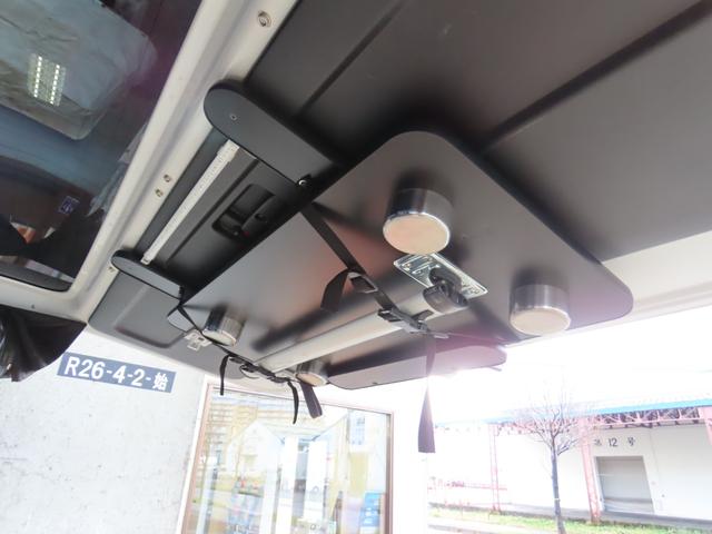 ハイエースバン スーパーＧＬ　ダークプライムＩＩ　キャンピング　バンテック新潟製ＶＡＮＲＥＶＯ４８０　ベバストＦＦヒーター　上蓋式冷蔵庫　電子レンジ　４ＷＤ（51枚目）