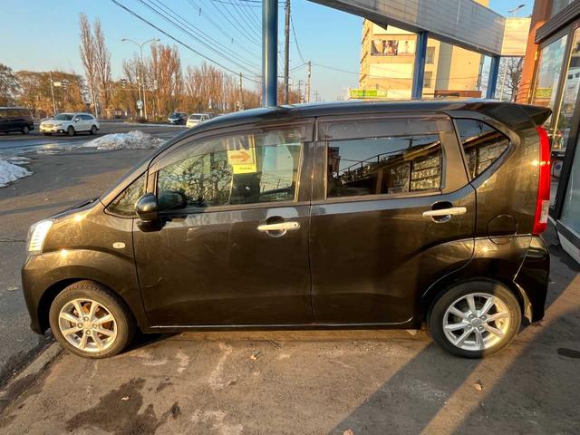 ムーヴ ＸリミテッドＩＩ　ＳＡＩＩＩ　４ＷＤ　純正ナビ　バックカメラ　ドライブレコーダー　ＥＴＣ車載器　衝突被害軽減ブレーキ　プッシュスタート　アイドリングストップ　シートヒーター　横滑防止　ステアリングコントロール（6枚目）