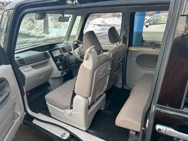 タント Ｘ　ＳＡＩＩ　４ＷＤ　ナビ付　衝突被害軽減ブレーキ　プッシュスタート　オートエアコン　左側パワースライドドア　アイドリングストップ　横滑防止（29枚目）