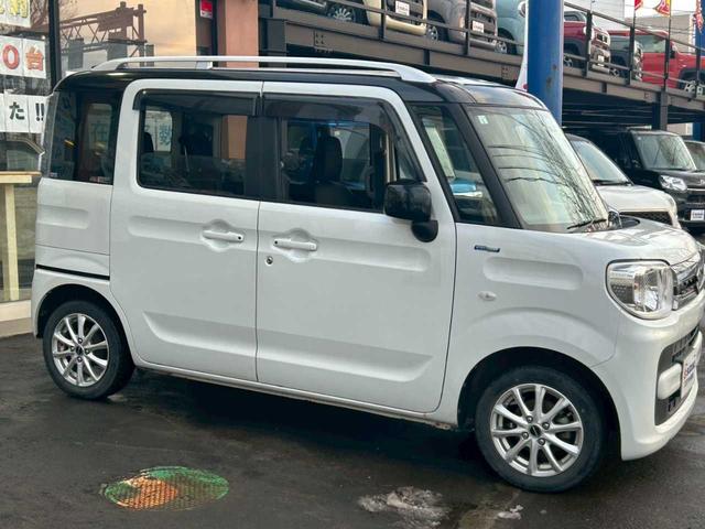 スペーシア ハイブリッドＸ　４ＷＤ　ナビ付　バックカメラ　ドライブレコーダー　両側パワースライドドア　プッシュスタート　アイドリングストップ　衝突被害軽減ブレーキ　横滑防止　車線逸脱防止（4枚目）