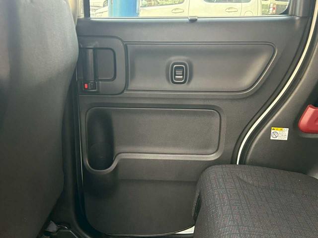 スペーシア ハイブリッドＸ　４ＷＤ　ナビ付　バックカメラ　ドライブレコーダー　両側パワースライドドア　プッシュスタート　アイドリングストップ　衝突被害軽減ブレーキ　横滑防止　車線逸脱防止（32枚目）