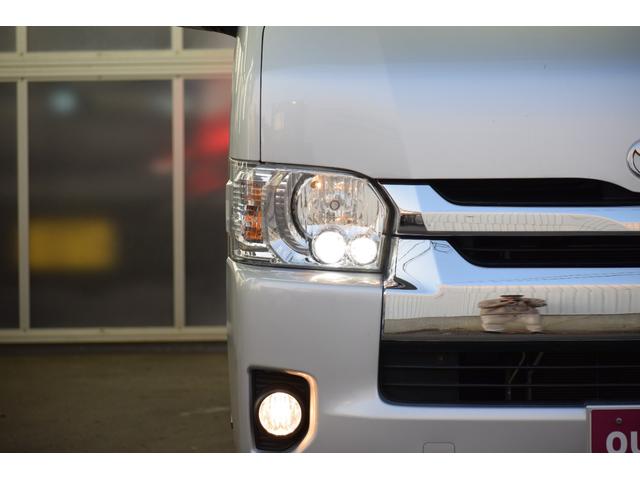 ハイエースワゴン ＧＬ　４ＷＤ　フレックスオリジナルＶｅｒ．２ベッドキット／フロントツインモニター／フリップダウンモニター／レザー調シートカバー／ＬＥＤヘッドライト／本州仕入／寒冷地仕様／スマートキー／プッシュスタート（11枚目）