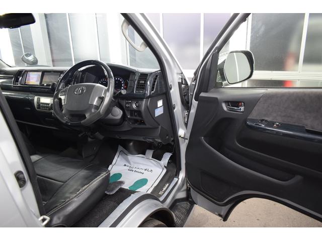 ハイエースワゴン ＧＬ　４ＷＤ　フレックスオリジナルＶｅｒ．２ベッドキット／フロントツインモニター／フリップダウンモニター／レザー調シートカバー／ＬＥＤヘッドライト／本州仕入／寒冷地仕様／スマートキー／プッシュスタート（42枚目）