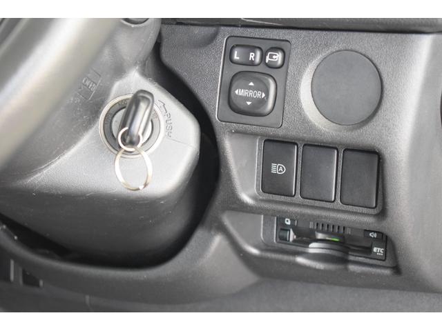 ブローニィバン ロングＤＸ　４ＷＤ　ディーゼルターボ／本州仕入／寒冷地仕様／衝突被害軽減ブレーキ／６人乗りキーレスエントリー／リアヒーター／リアミラー／ビルトインＥＴＣ／オートハイビーム／（56枚目）