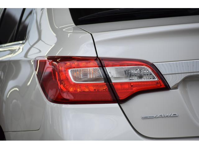 レガシィＢ４ リミテッド　４ＷＤ　ＬＥＤヘッドライト／本州仕入／本革シート／純正オプションナビ／ハーマンカードン／スマートキー／シートメモリー／バックカメラ／寒冷地仕様／純正１７インチアルミ／パワーシート／レーダークルーズ（32枚目）