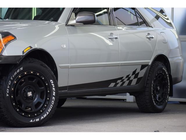 マークIIブリット ２．５ｉＲ－Ｓ　Ｆｏｕｒ　４ＷＤ　本州仕入れ／オープンカントリー／キセノンヘッドランプ／社外ルーフキャリア／ディスプレイオーディオ／純正ナビ／ＬＥＤフォグランプ／社外バンパーガード／ＥＴＣ／ミラー型ドラレコ／バックカメラ（2枚目）