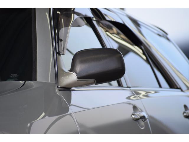 マークIIブリット ２．５ｉＲ－Ｓ　Ｆｏｕｒ　４ＷＤ　本州仕入れ／オープンカントリー／キセノンヘッドランプ／社外ルーフキャリア／ディスプレイオーディオ／純正ナビ／ＬＥＤフォグランプ／社外バンパーガード／ＥＴＣ／ミラー型ドラレコ／バックカメラ（6枚目）
