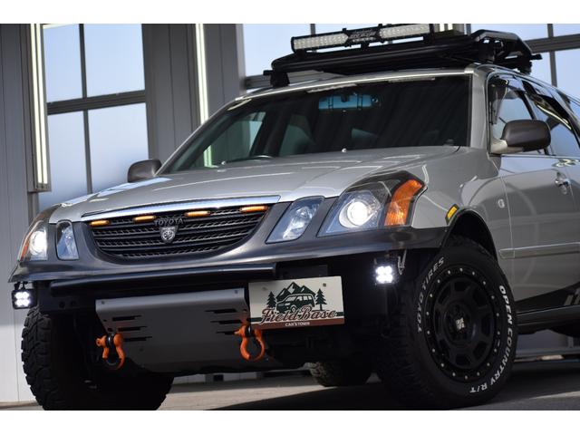 マークIIブリット ２．５ｉＲ－Ｓ　Ｆｏｕｒ　４ＷＤ　本州仕入れ／オープンカントリー／キセノンヘッドランプ／社外ルーフキャリア／ディスプレイオーディオ／純正ナビ／ＬＥＤフォグランプ／社外バンパーガード／ＥＴＣ／ミラー型ドラレコ／バックカメラ（10枚目）