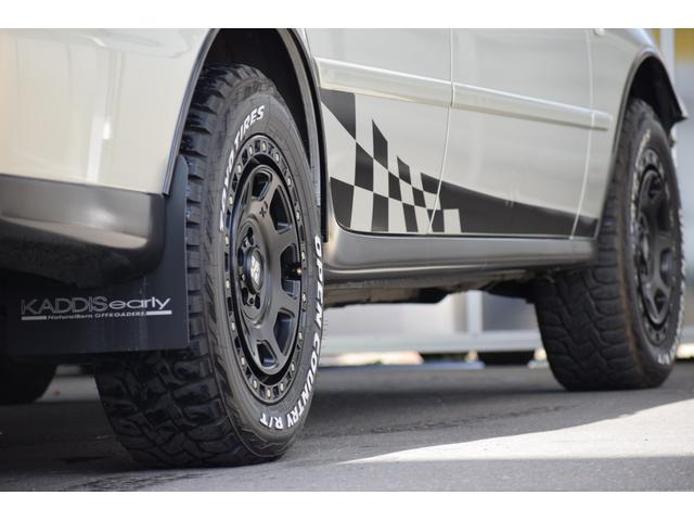 マークIIブリット ２．５ｉＲ－Ｓ　Ｆｏｕｒ　４ＷＤ　本州仕入れ／オープンカントリー／キセノンヘッドランプ／社外ルーフキャリア／ディスプレイオーディオ／純正ナビ／ＬＥＤフォグランプ／社外バンパーガード／ＥＴＣ／ミラー型ドラレコ／バックカメラ（26枚目）