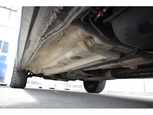 マークIIブリット ２．５ｉＲ－Ｓ　Ｆｏｕｒ　４ＷＤ　本州仕入れ／オープンカントリー／キセノンヘッドランプ／社外ルーフキャリア／ディスプレイオーディオ／純正ナビ／ＬＥＤフォグランプ／社外バンパーガード／ＥＴＣ／ミラー型ドラレコ／バックカメラ（43枚目）