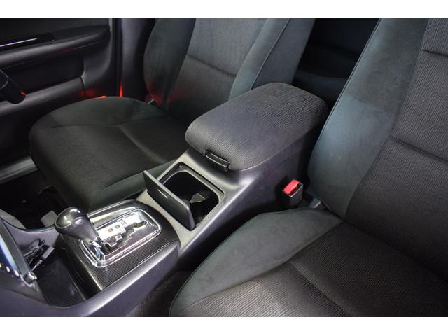 マークIIブリット ２．５ｉＲ－Ｓ　Ｆｏｕｒ　４ＷＤ　本州仕入れ／オープンカントリー／キセノンヘッドランプ／社外ルーフキャリア／ディスプレイオーディオ／純正ナビ／ＬＥＤフォグランプ／社外バンパーガード／ＥＴＣ／ミラー型ドラレコ／バックカメラ（78枚目）