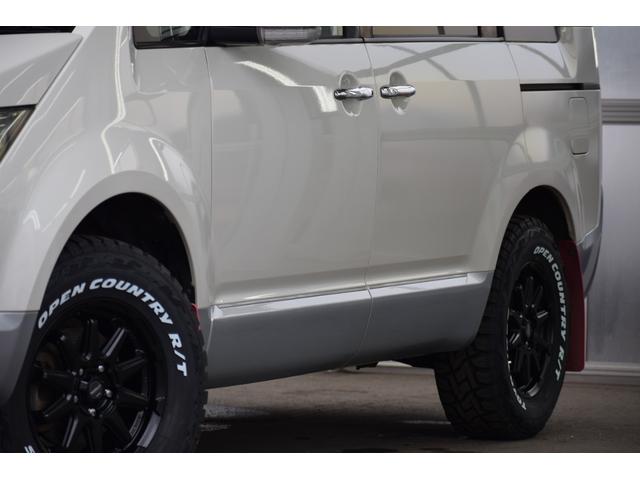 デリカD:5 D プレミアム 4WD ロックフォードプレミアムサウンド/新品オープンカントリー/新品16インチアルミ/パワーバックドア/ETC/フロントカメラ/サイドカメラ/バックカメラ/チッピング塗装グリル/キセノン(2枚目)