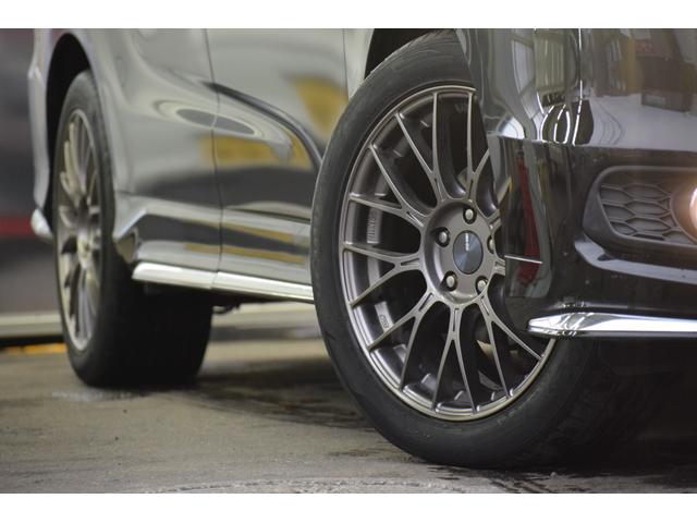 オデッセイ 2.4アブソルートEXホンダセンシング 4WD 4WD ハーフレザー/マルチビューモニター/フリップダウンモニター/パワーシート/大型アームレスト/ETC車載器/両側パワースライドドア/革巻きステアリング/ENKEI18インチアルミ(16枚目)