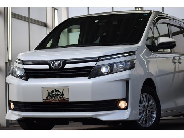 ヴォクシー キャンピング　４ＷＤ　４ＷＤ　５人乗りキャンピング／外部電源／ＦＦヒーター／走行充電／回転シート／ベットキット／サブバッテリー／インバーター／純正エンジンスターター／バックカメラ／遮光カーテン／ポータブル冷蔵庫（32枚目）