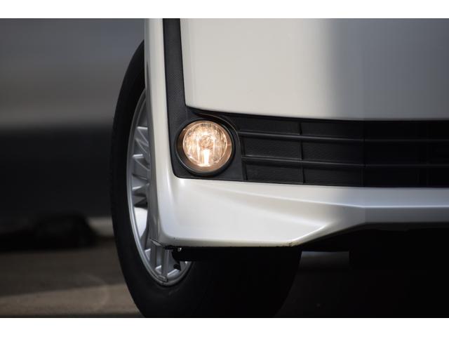 ヴォクシー キャンピング　４ＷＤ　４ＷＤ　５人乗りキャンピング／外部電源／ＦＦヒーター／走行充電／回転シート／ベットキット／サブバッテリー／インバーター／純正エンジンスターター／バックカメラ／遮光カーテン／ポータブル冷蔵庫（37枚目）