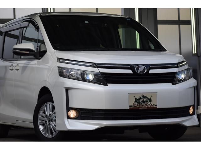 ヴォクシー キャンピング　４ＷＤ　４ＷＤ　５人乗りキャンピング／外部電源／ＦＦヒーター／走行充電／回転シート／ベットキット／サブバッテリー／インバーター／純正エンジンスターター／バックカメラ／遮光カーテン／ポータブル冷蔵庫（39枚目）