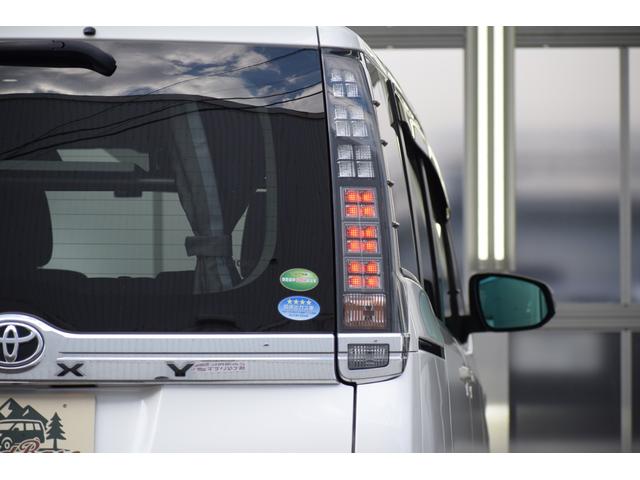 ヴォクシー キャンピング　４ＷＤ　４ＷＤ　５人乗りキャンピング／外部電源／ＦＦヒーター／走行充電／回転シート／ベットキット／サブバッテリー／インバーター／純正エンジンスターター／バックカメラ／遮光カーテン／ポータブル冷蔵庫（44枚目）