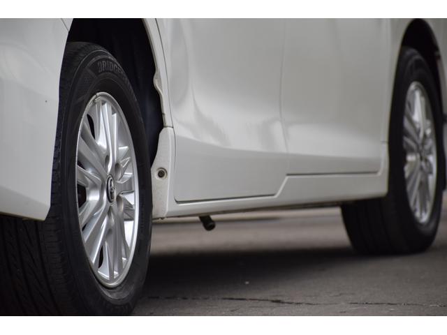 ヴォクシー キャンピング　４ＷＤ　４ＷＤ　５人乗りキャンピング／外部電源／ＦＦヒーター／走行充電／回転シート／ベットキット／サブバッテリー／インバーター／純正エンジンスターター／バックカメラ／遮光カーテン／ポータブル冷蔵庫（45枚目）