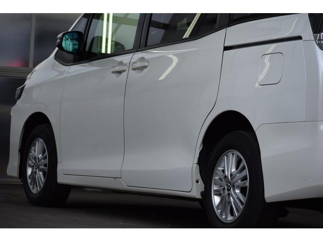 ヴォクシー キャンピング　４ＷＤ　４ＷＤ　５人乗りキャンピング／外部電源／ＦＦヒーター／走行充電／回転シート／ベットキット／サブバッテリー／インバーター／純正エンジンスターター／バックカメラ／遮光カーテン／ポータブル冷蔵庫（47枚目）