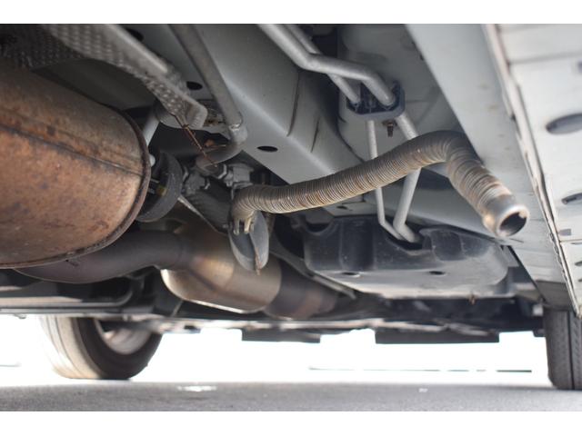 ヴォクシー キャンピング　４ＷＤ　４ＷＤ　５人乗りキャンピング／外部電源／ＦＦヒーター／走行充電／回転シート／ベットキット／サブバッテリー／インバーター／純正エンジンスターター／バックカメラ／遮光カーテン／ポータブル冷蔵庫（56枚目）