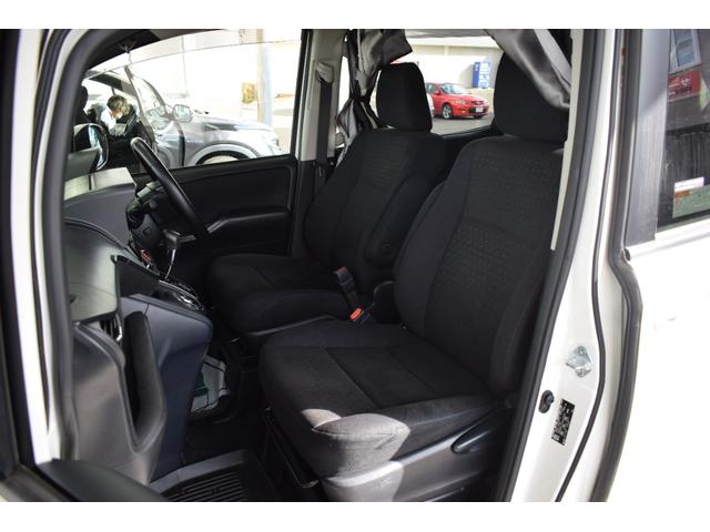 ヴォクシー キャンピング　４ＷＤ　４ＷＤ　５人乗りキャンピング／外部電源／ＦＦヒーター／走行充電／回転シート／ベットキット／サブバッテリー／インバーター／純正エンジンスターター／バックカメラ／遮光カーテン／ポータブル冷蔵庫（59枚目）