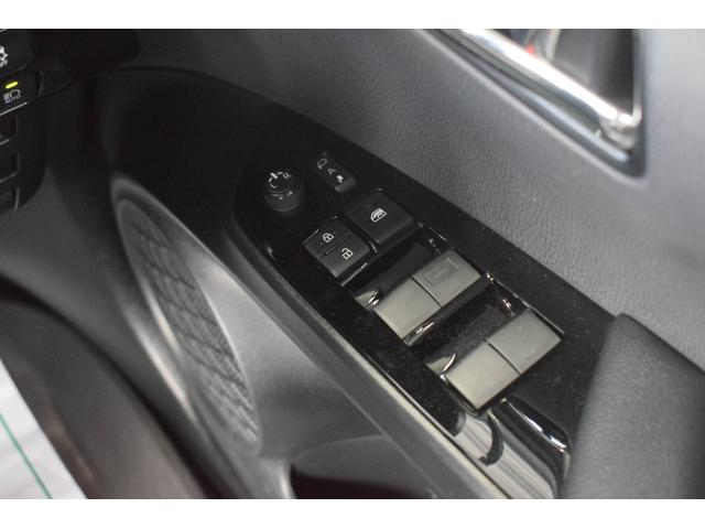 プリウス SセーフティプラスII 4WD 寒冷地仕様/モデリスタエアロ/モデリスタ17インチアルミ/モデリスタシートカバー/ディスプレイオーディオ/レーダークルーズ/LEDヘッドライト/LEDフォグ/1500W給電/バックカメラ(65枚目)