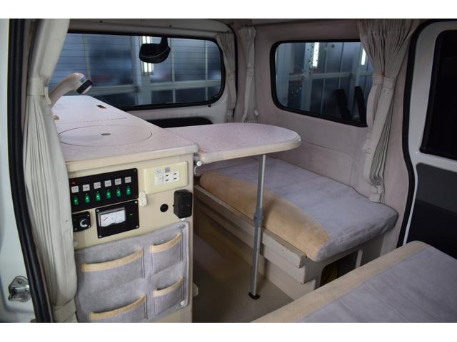 ライトエースバン GL 4WD タコスハナ/キャンピング/サブバッテリー/寒冷地仕様/FFヒーター/ルーフベント/インバータ/バンクベット/サイドオーニング/外部電源/バックカメラ/ETC車載器/リヤフォグランプ/8ナンバー(5枚目)
