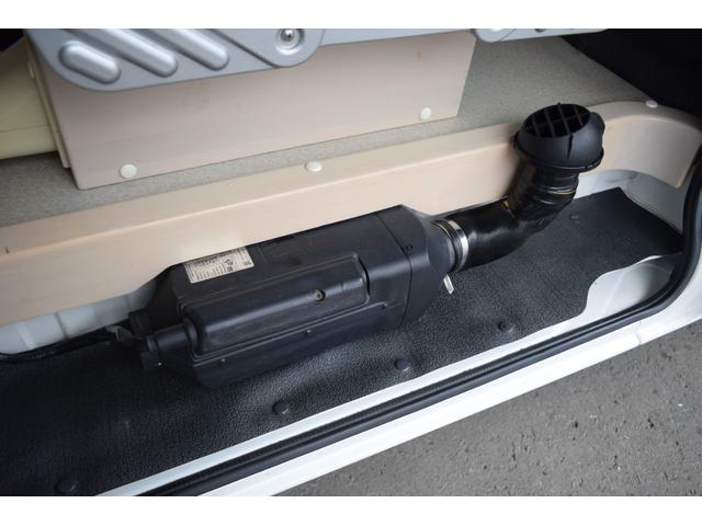 ライトエースバン GL 4WD タコスハナ/キャンピング/サブバッテリー/寒冷地仕様/FFヒーター/ルーフベント/インバータ/バンクベット/サイドオーニング/外部電源/バックカメラ/ETC車載器/リヤフォグランプ/8ナンバー(25枚目)