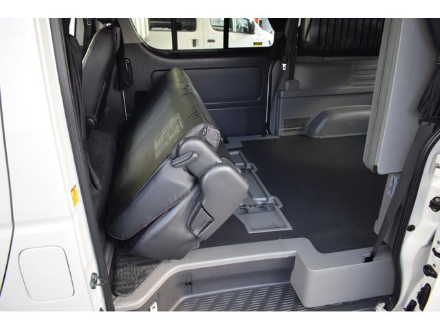ハイエースバン ロングワイドスーパＧＬマルチロルトランスポタタイプＩＩ　４ＷＤ　３型モデル／モデリスタＭＲＴタイプ２／ロンリュームフロア／収納ＢＯＸ付フルトリム／ベッドキット／純正エンジンスターター社外アルミホイール／純正ＳＤナビＴＶ／バックカメラ／キセノン／ＬＥＤフォグ（52枚目）