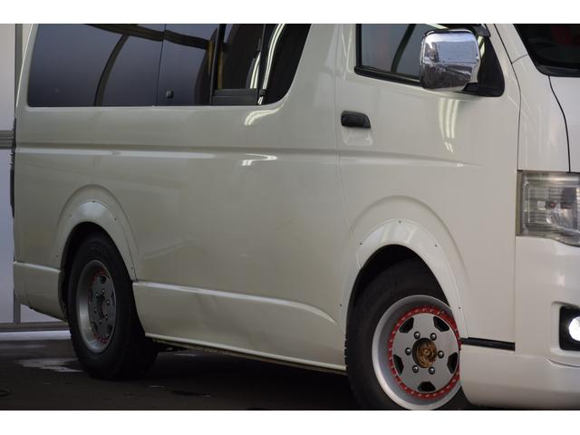 ハイエースバン ４ドアバン３．０ディーゼルＴ　ＤＸロング　４ＷＤ　４ＷＤ　９人乗り／ユーザー買取車／自作ベットキット／ローダウン／オーバオーフェンダー／ＬＥＤフォグランプ／ＥＴＣ車載器／Ｂｌｕｅｔｏｏｔｈ対応ＣＤオーディオ／ダッシュパネルペイント／スタッドレスタイヤ（12枚目）