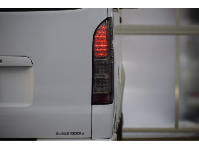 ハイエースバン ４ドアバン３．０ディーゼルＴ　ＤＸロング　４ＷＤ　４ＷＤ　９人乗り／ユーザー買取車／自作ベットキット／ローダウン／オーバオーフェンダー／ＬＥＤフォグランプ／ＥＴＣ車載器／Ｂｌｕｅｔｏｏｔｈ対応ＣＤオーディオ／ダッシュパネルペイント／スタッドレスタイヤ（25枚目）